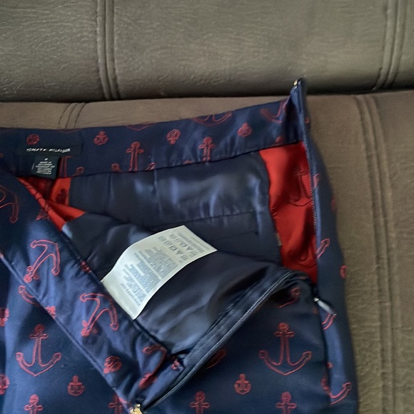 TOMMY HILFIGER Blue with Red Anchors Skirt Size 6 - Picture 4 of 6